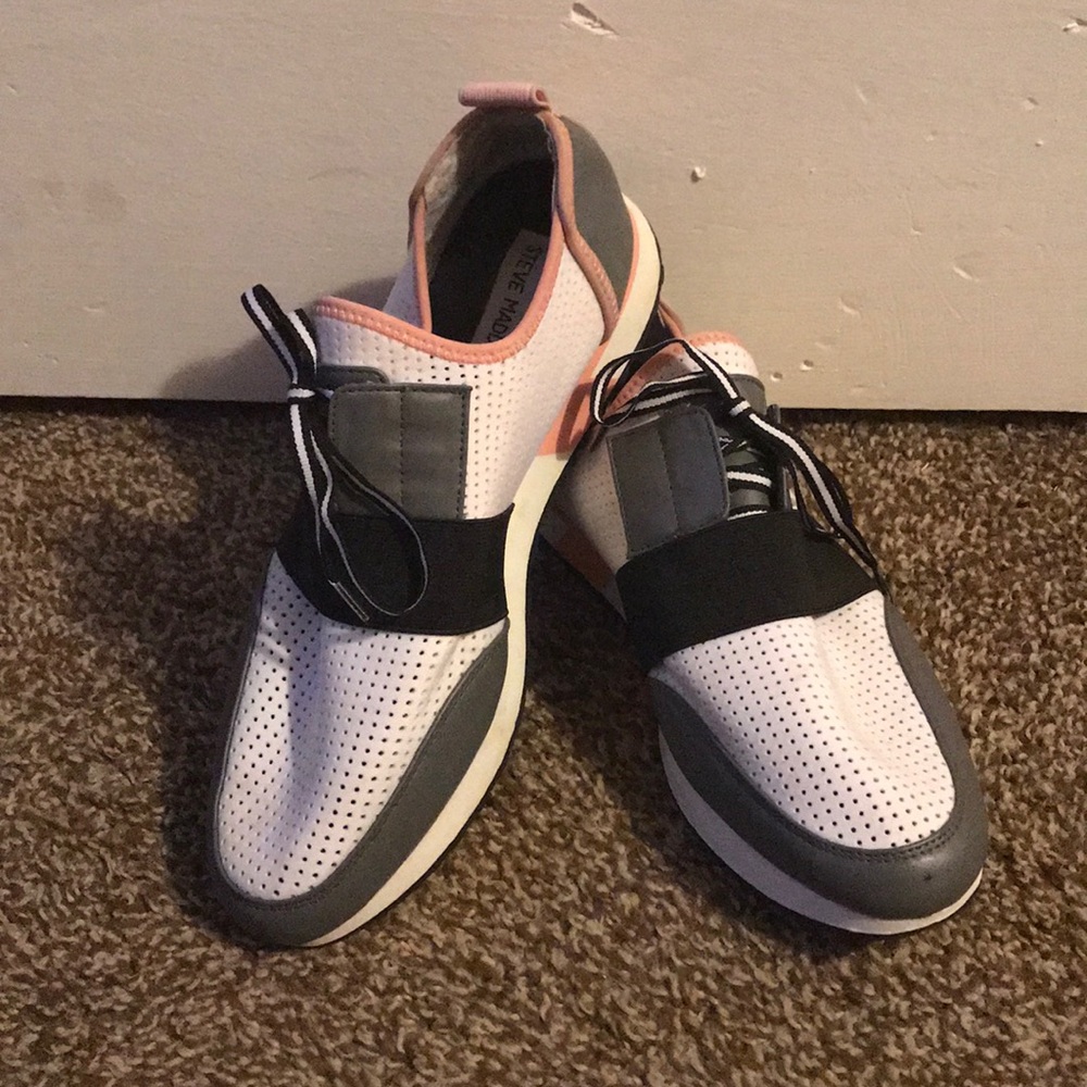 Steve Madden Sneaker